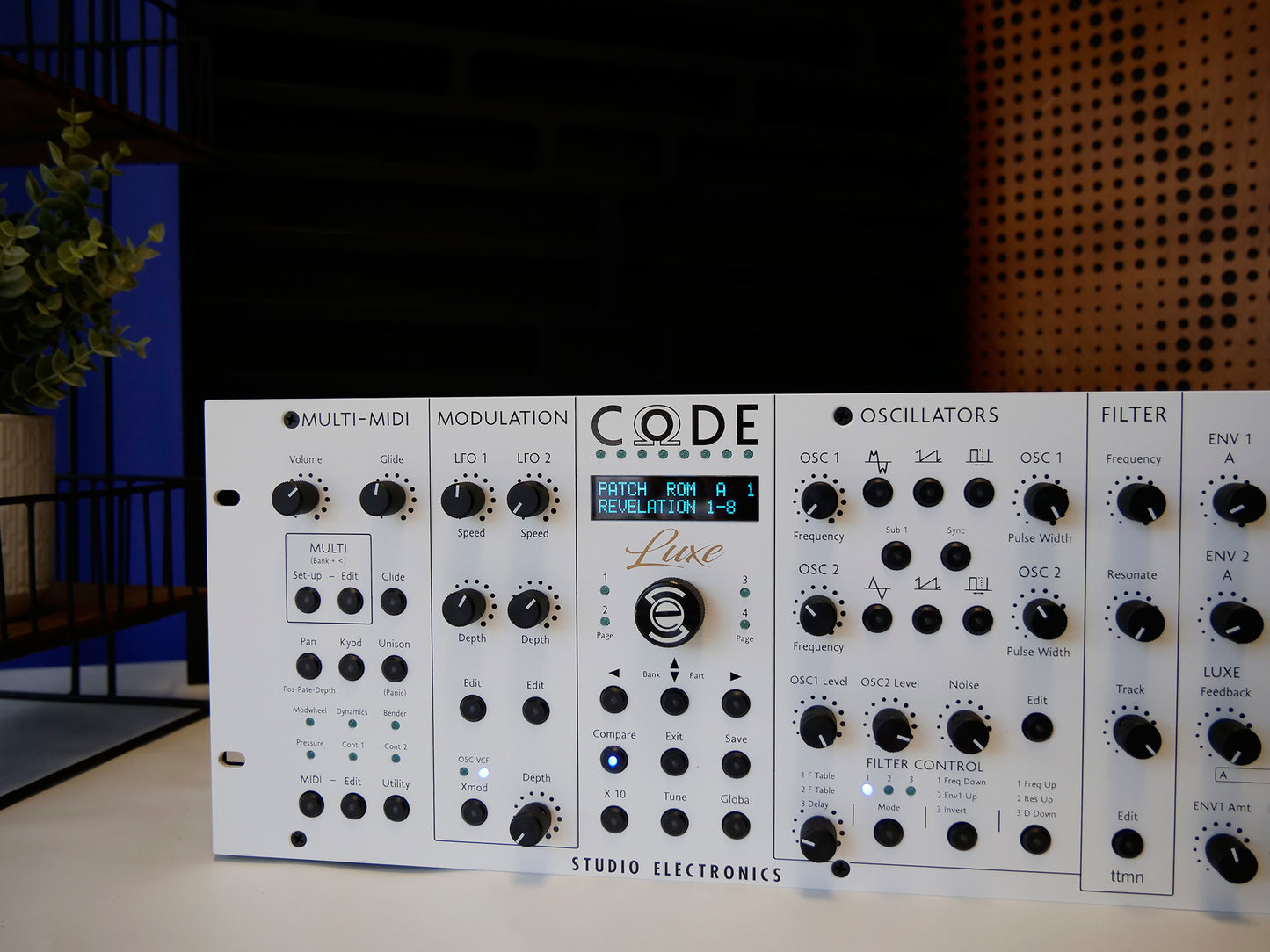 CODE LUXE 4 VOICE