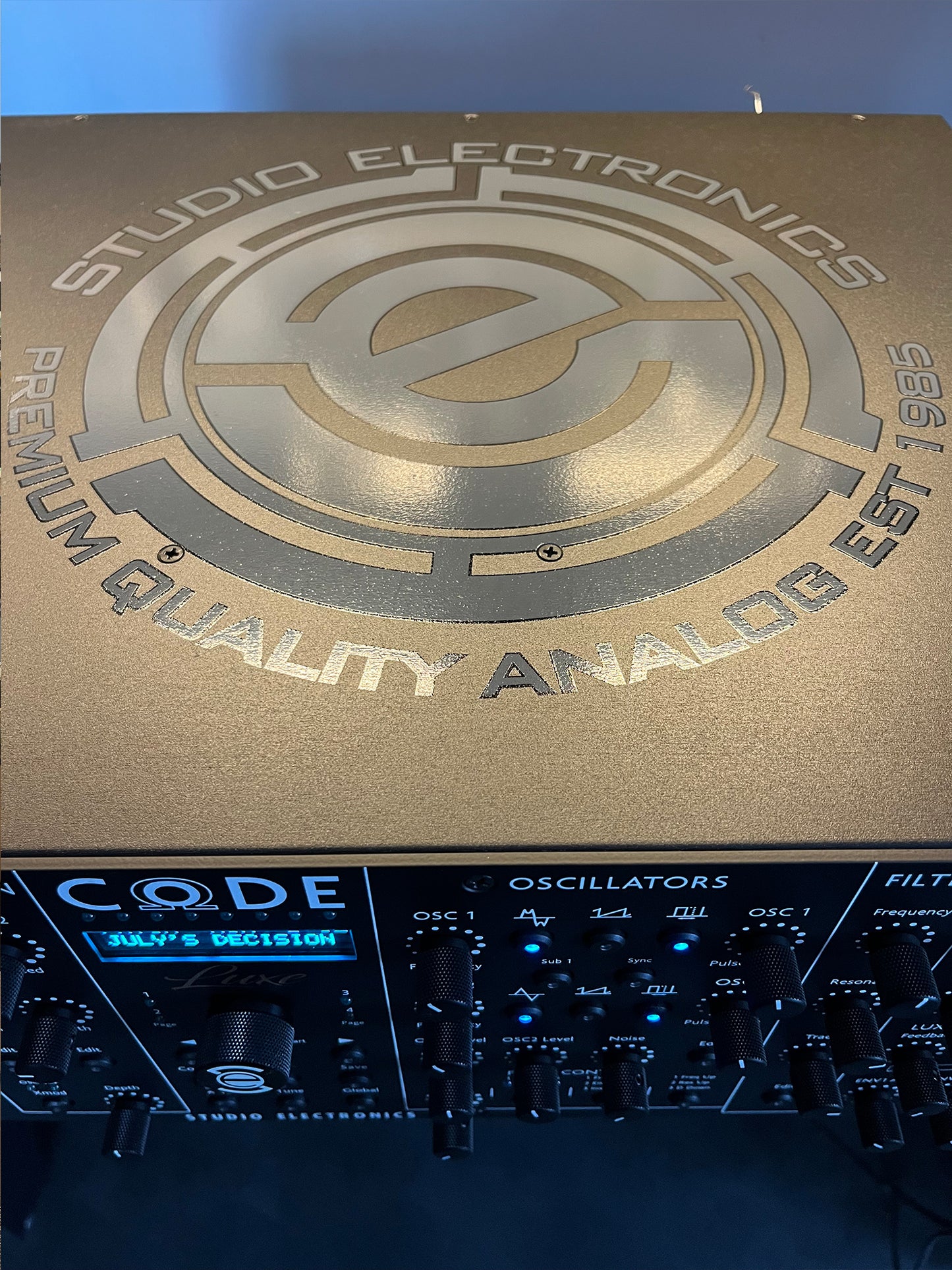 CODE LUXE 4 VOICE